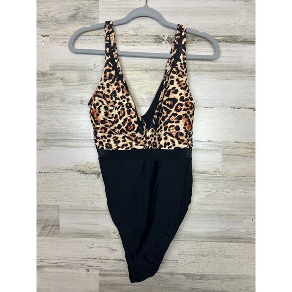 Amazon Women’s 0X Black Cheetah Print One Piece Cheeky Swimsuit New - Picture 1 of 5